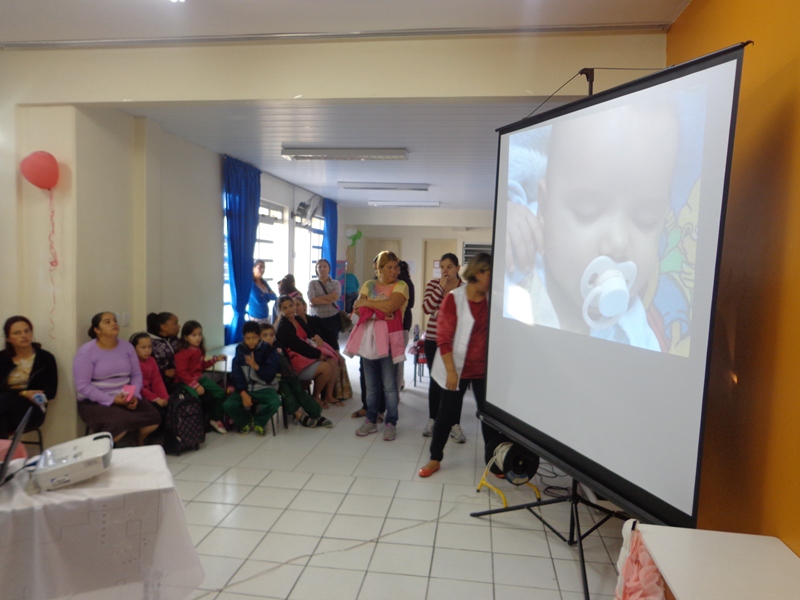HOMENAGEM ÀS MÃES