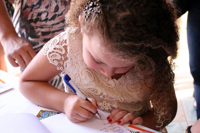 Lançamento de livro e noite de autógrafos de estudantes de Educação Infantil e Ensino Fundamental