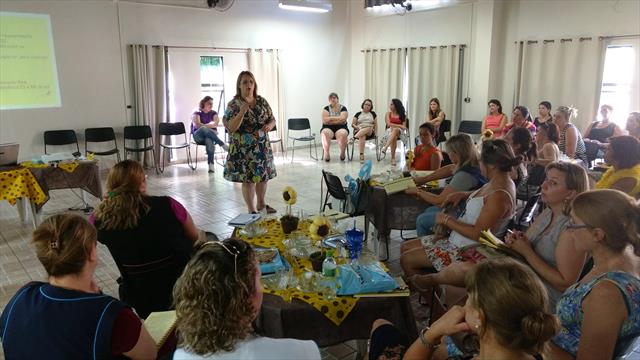 Reunião com diretores de escolas e CMEIS de Santa