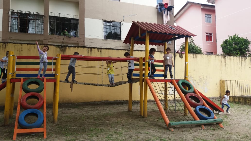 Crianças do Pré II visitam Escola