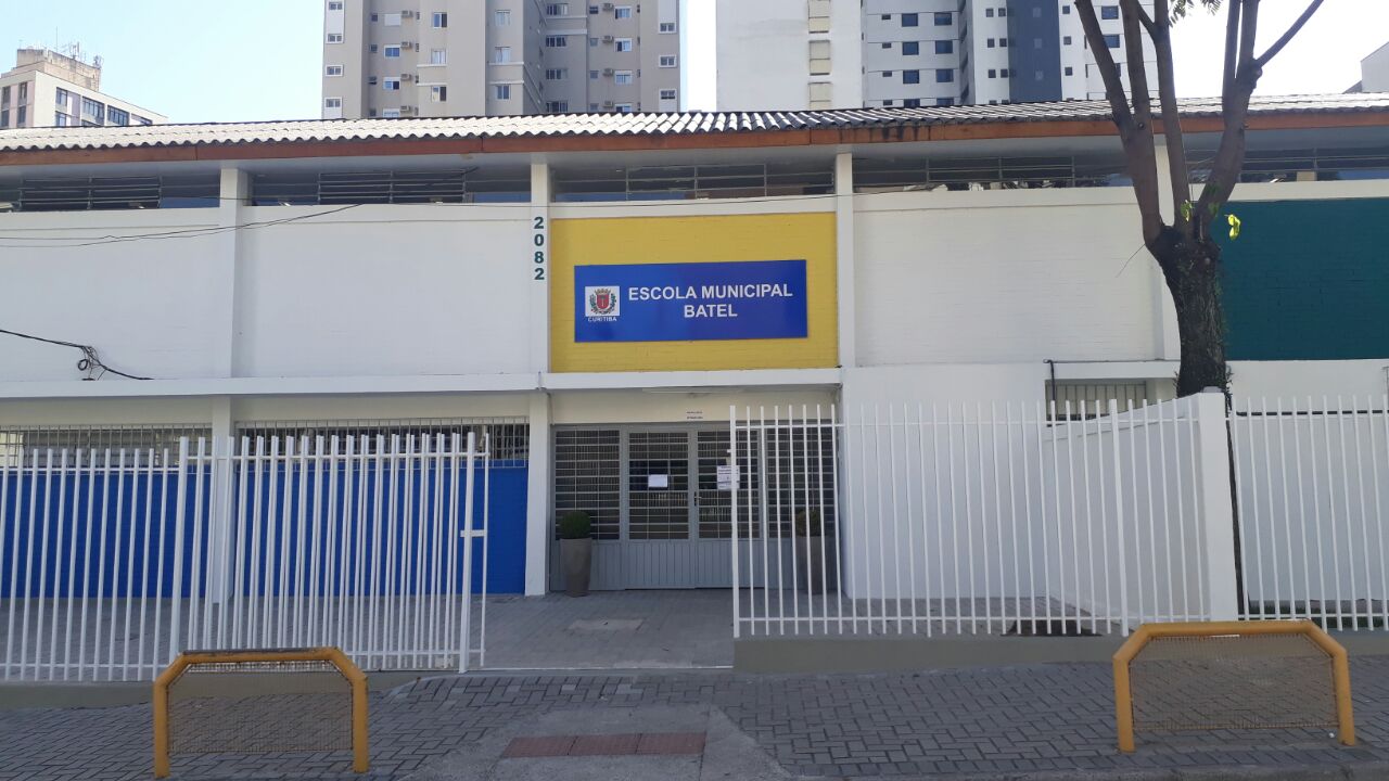 Fachada Escola Batel 2