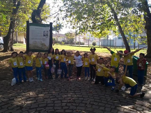 Alunos do 4º ano B tiveram o privilégio de conhecer o Bosque Reinhard Maack