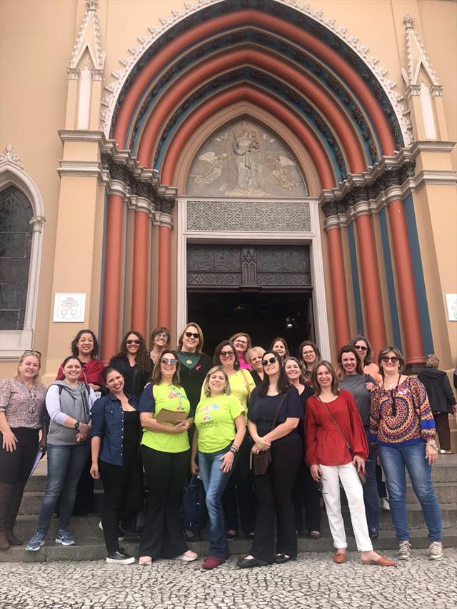 Em comemoração ao Dia dos Professores, organizamos