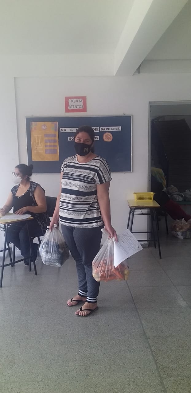 Imagens da entrega de kits