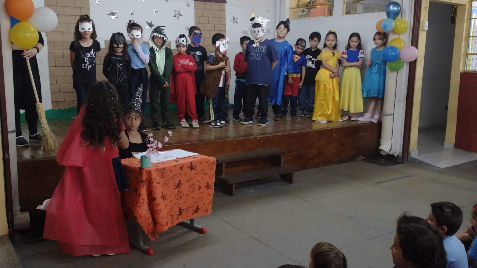 Teatro Bruxa, Bruxa venha a minha festa - 1º ano B