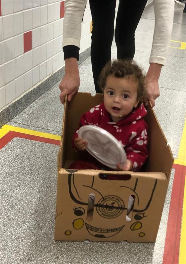 Atenção atenção com o trânsito, os bebês do berçário único estão chegando!