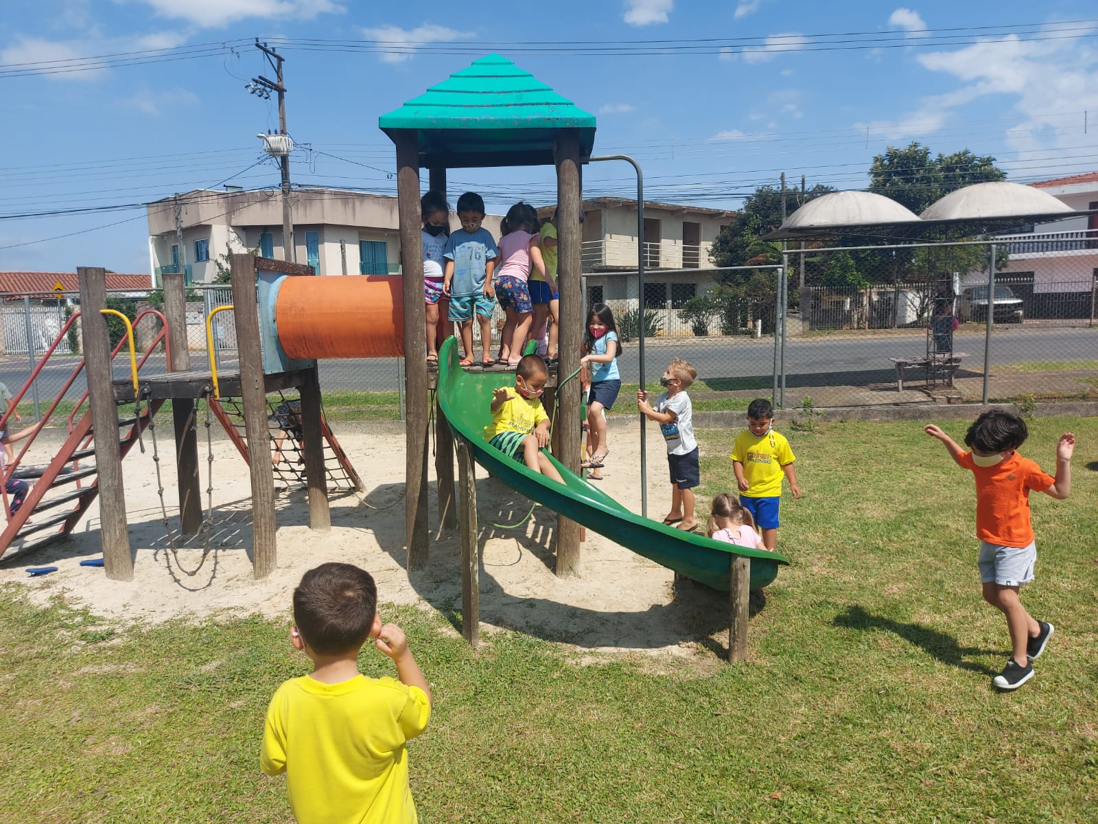 Brincando no quintal Pré Único B