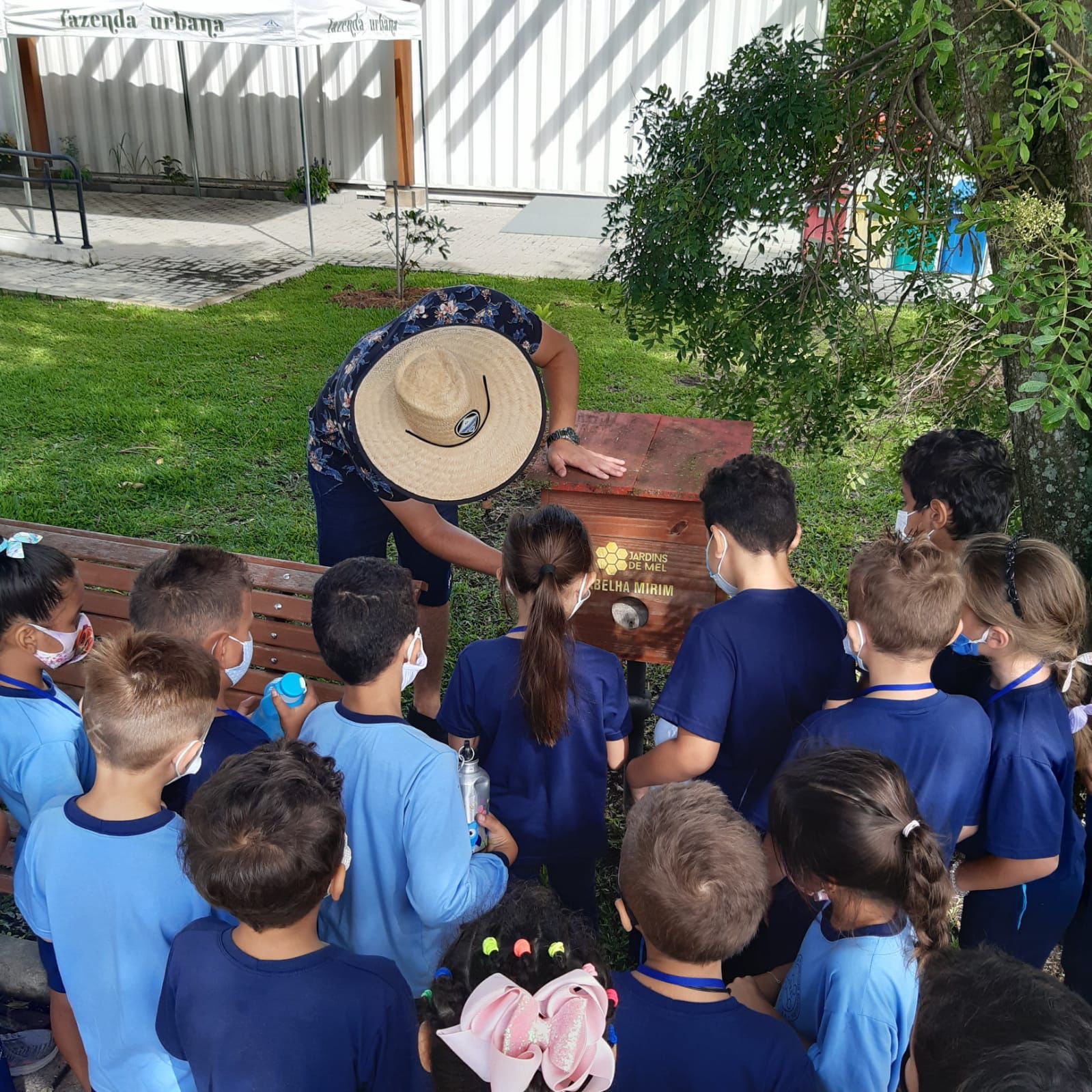 Aula de campo na Fazenda Urbana de Curitiba