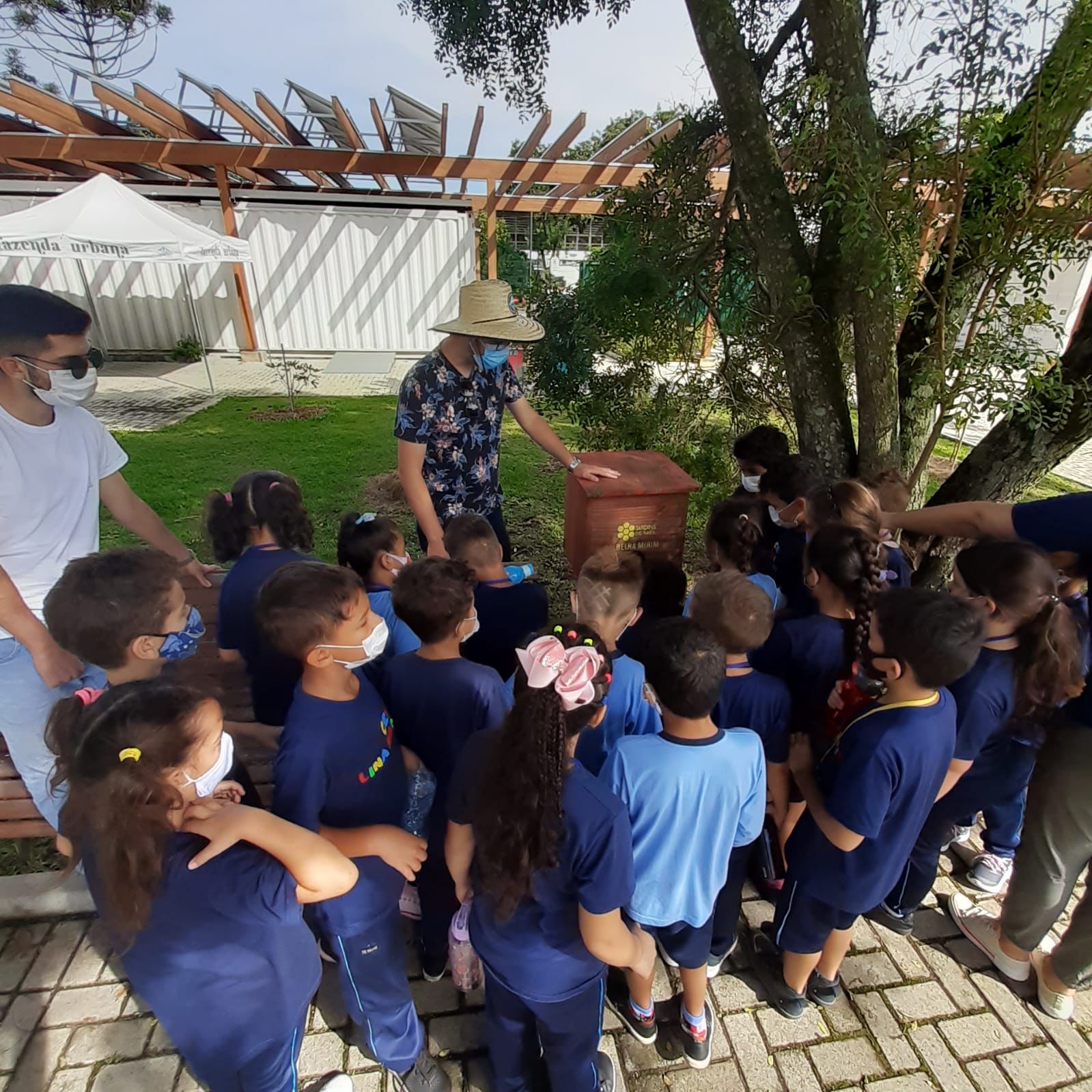 Aula de campo na Fazenda Urbana de Curitiba