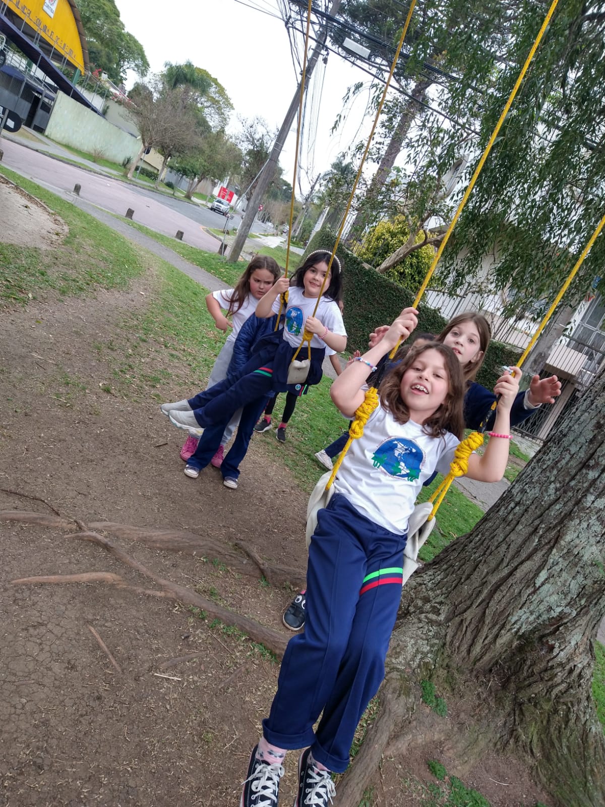 REPRESENTADO LUGARES DE VIVÊNCIA