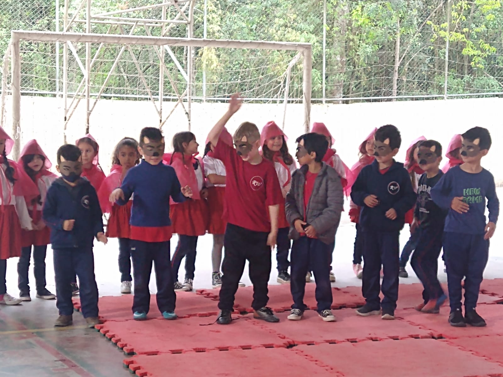 Chapeuzinho Vermelho pelo 1º ano A