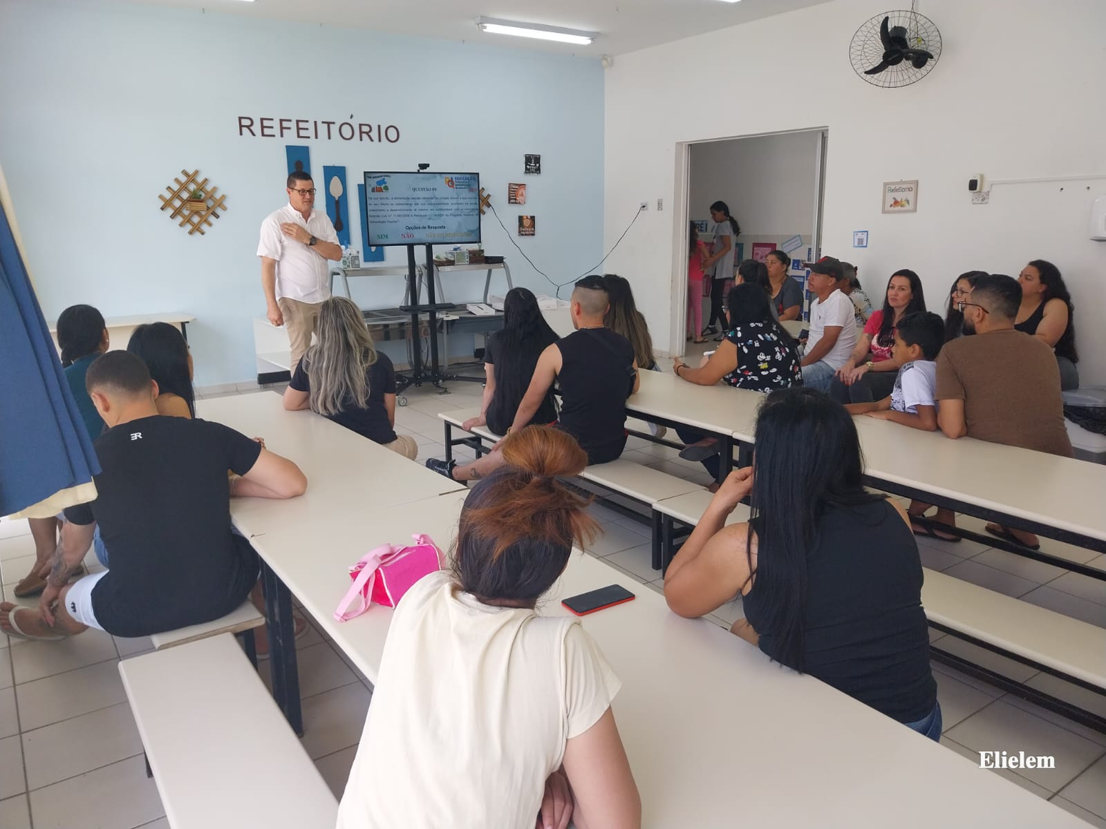 Conversa com Famílias